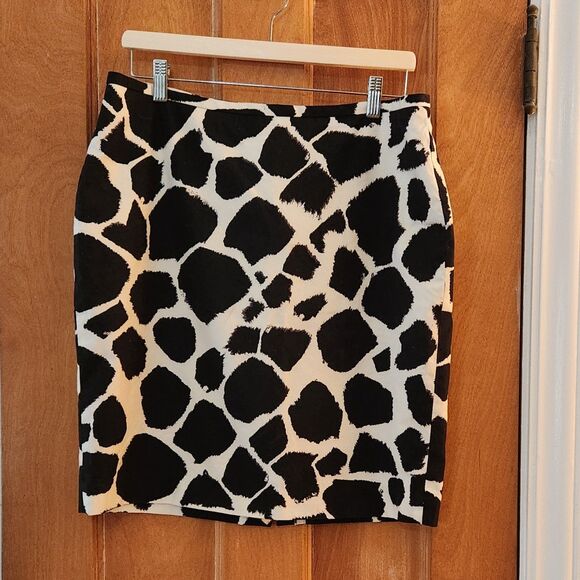 LOFT Cow Print Skirt, Cowboycore, Western, Animal Print, Sz 12 P - Picture 2 of 7